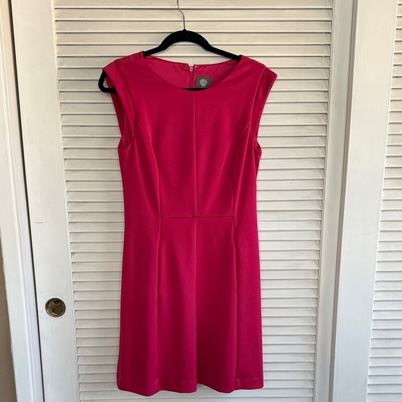 Vince Camuto Dresses & Skirts - Vince Camuto Fuchsia Sleeveless Fit & Flare Pmeated Mini Dress